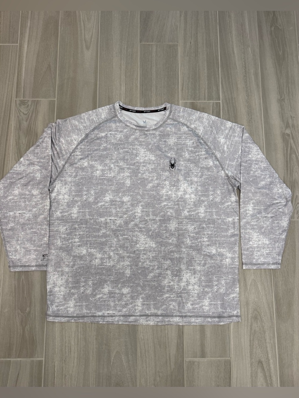 Spyder Men's Gray Rash Guard